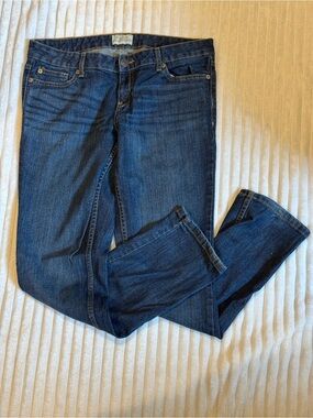 Aeropostale Women's Straight Leg Dark Blue Jeans 9/10 short skinny